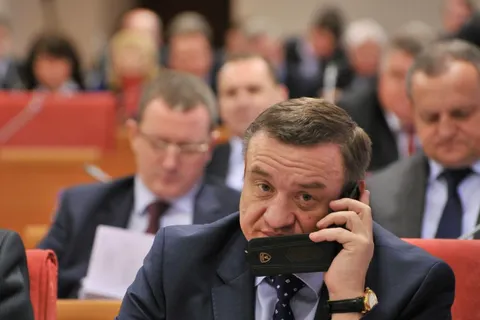 Заседание Думы Ярославской области - крупным планом. С фото