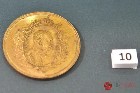 Жители Ярославля увидели древние монеты. Фоторепортаж