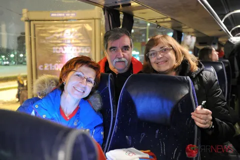 Делегация Ярославской области отправилась в Сочи на двух автобусах.  Фоторепортаж