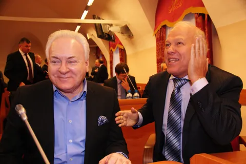 Внеочередное заседание Ярославской областной Думы  состоялось сегодня при полном аншлаге