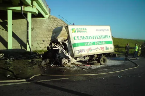В интернете появилось видео страшной катастрофы в Гаврилов-Ямском районе 