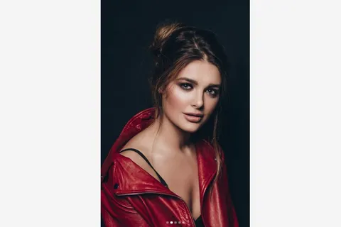 Сексуальная ярославна стала новой солисткой «ВИА Гра»