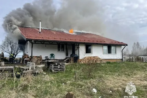 Пауэрбанки сожгли дом в Ярославской области 