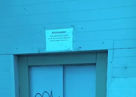 «Лифт не работает, вонь»: ярославцы жалуются на состояние надземных переходов