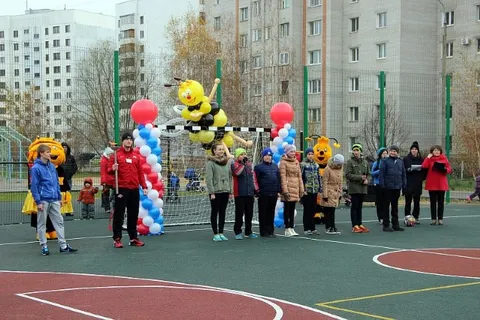 В Ярославле открылась новая многофункциональная спортивная площадка
