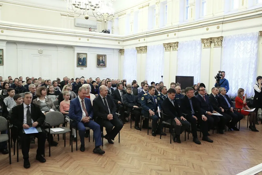 В мэрии Ярославля наградили лучших спасателей города