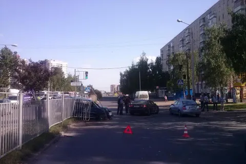 Попавшая в ДТП на проспекте Машиностроителей девочка скончалась в больнице