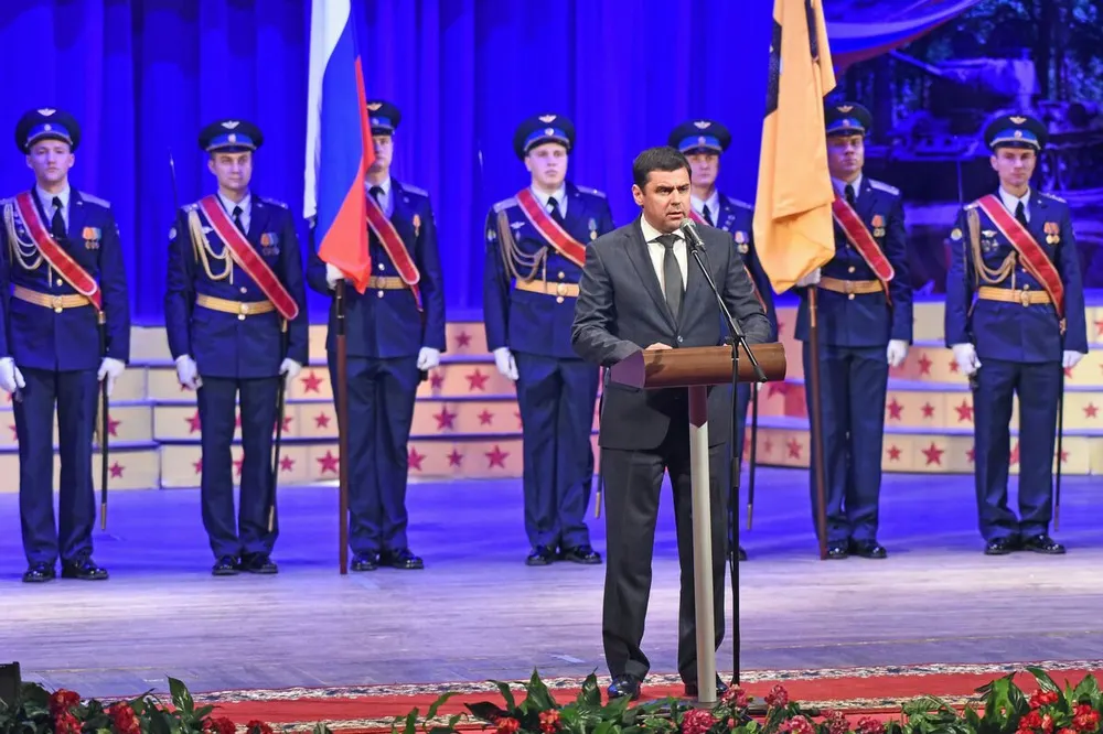 Поздравление Дмитрия Миронова с Днем защитника Отечества