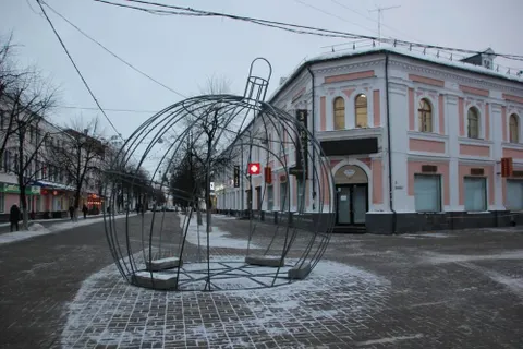 В Ярославле начали создавать новогоднюю сказку из света