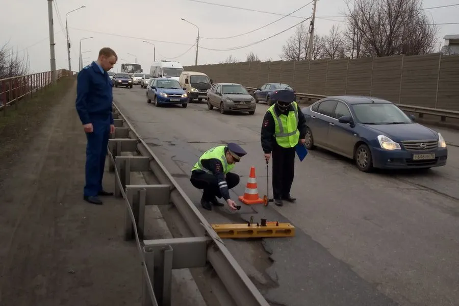 Ярославская прокуратура требует отремонтировать Октябрьский мост