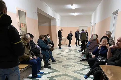 В ярославской поликлинике выстраиваются огромные очереди на анализ крови
