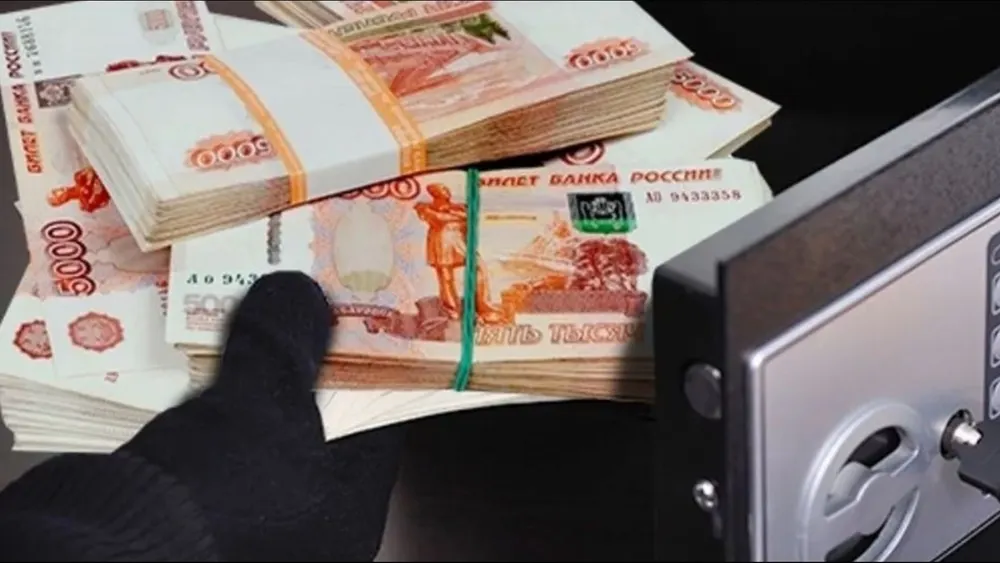 Из квартиры жительницы Ярославской области украли сейф