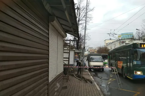 В центре Ярославля снесли очередную остановку