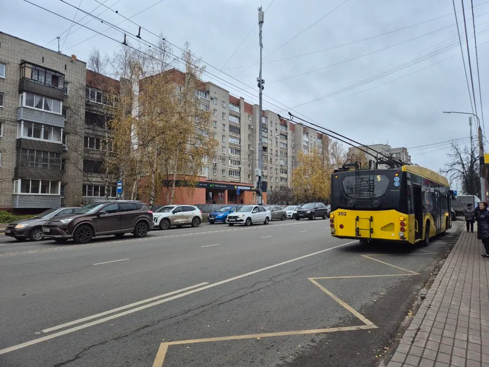 В Ярославле из-за дорожного подрядчика вставали троллейбусы