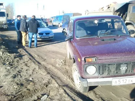 На окружной у Ярославля столкнулись три автомобиля