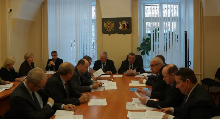 Депутаты Ярославской областной думы обсуждали изменения в закон о дорожном фонде области