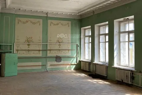 В Ярославле «Дом с Атлантами» продают через Avito