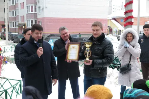 В Ярославле выбрали лучшее новогоднее убранство двора