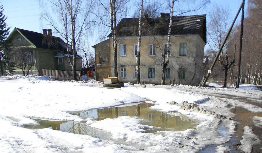 Власти пытаются восстановить водоснабжение левобережной части Тутаева