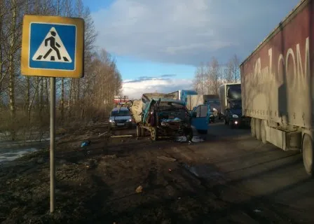В Ярославском районе столкнулись четыре автомобиля. С видео
