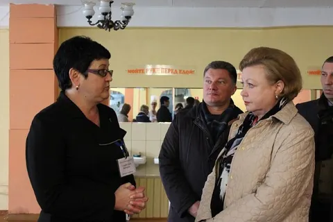 Депутаты муниципалитета побывали в ярославских школах