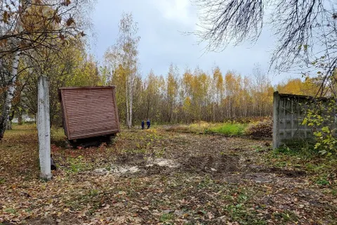 В Ярославле расчищают свободный участок у воинского мемориального кладбища