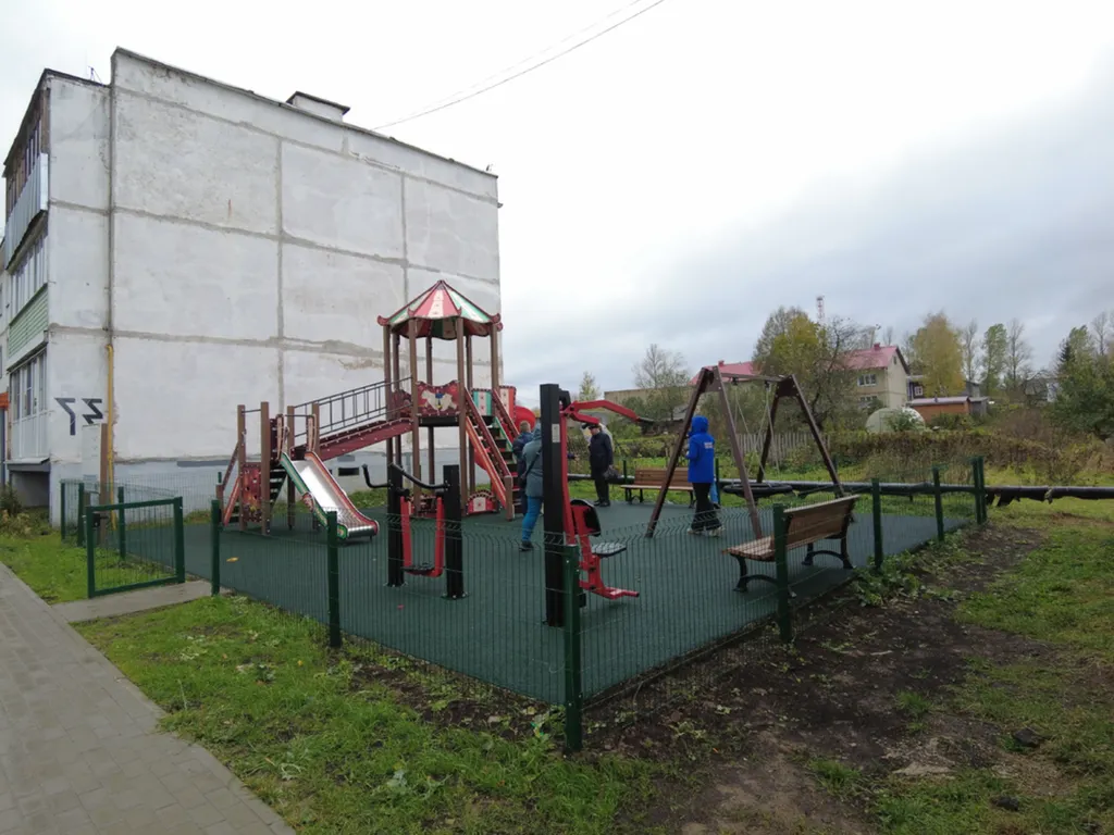 «Губернаторский контроль» оценил состояние объектов в Большесельском районе