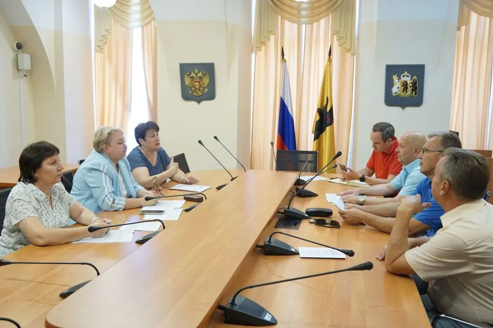 В областной Думе обсуждают введение звания заслуженного донора региона