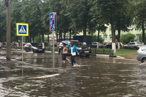 Вода,  вода, кругом – вода: сильный ливень буквально затопил Ярославль