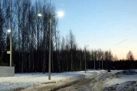 В Ярославле жители просят осветить свои дома вместо полицейского недостроя