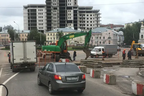 Глобальная пробка в Ярославле: причиной стал национальный проект
