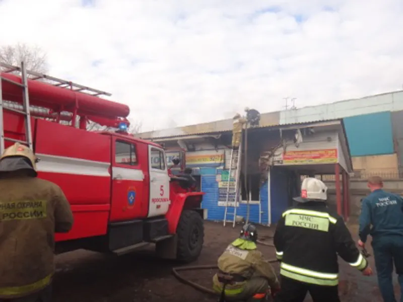 В Ярославле на Карабулина утром загорелась автомойка