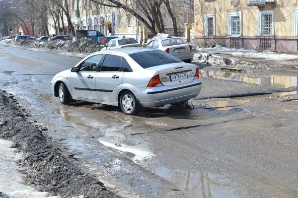 Отремонтированные дороги в Ярославле смываются вместе с дождем