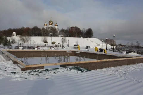 Фонтаны к зиме готовят сотрудники «Ярославльводоканала»