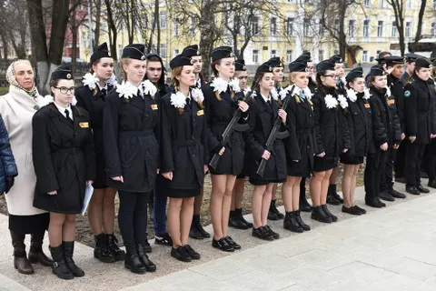 У Вечного огня в Ярославле открыли вахту памяти