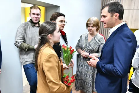 Мэр Ярославля наградил волонтеров, которые помогают врачам в больницах