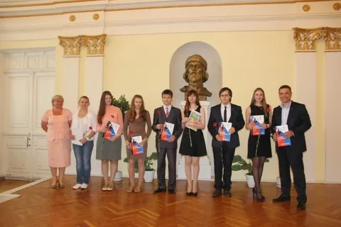 В Ярославле наградили лучших выпускников этого года