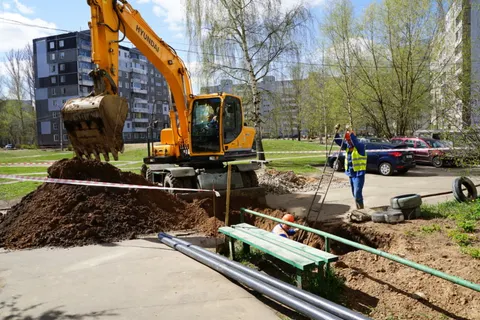 «Ярославльводоканал» ремонтирует сети во дворах города