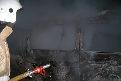 В Ярославле ночью сгорел автомобиль