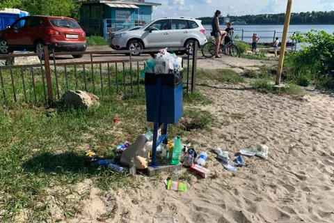Ярославцы просят чаще вывозить мусор с Тверицкого пляжа