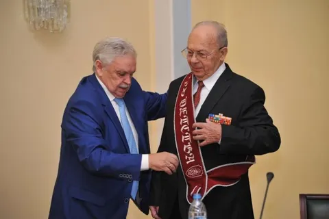 Сергею Овчинникову исполнилось 90 лет