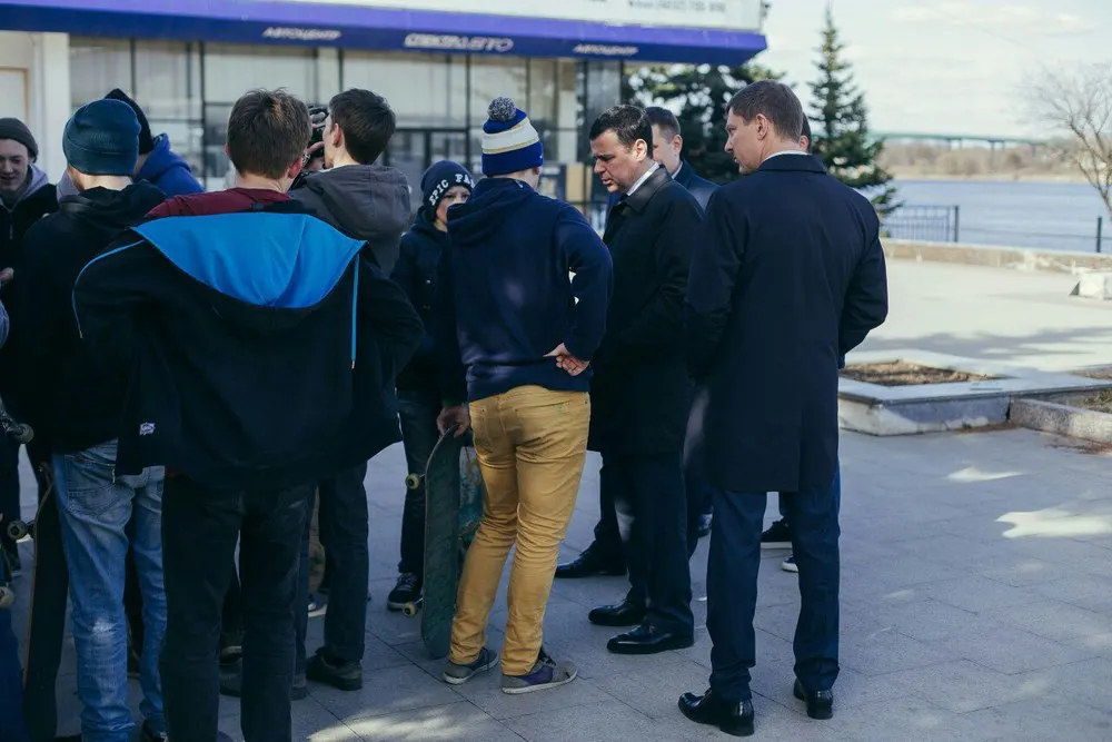 Скейтеры подловили Дмитрия Миронова