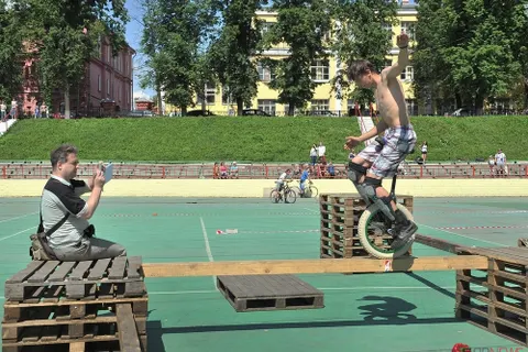 Ярославль не выбить из велосипедного седла. Фоторепортаж