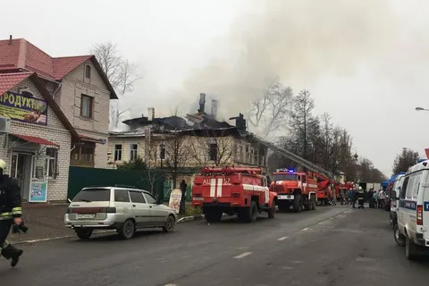 Двое пострадавших при пожаре в Ростове находятся в реанимации
