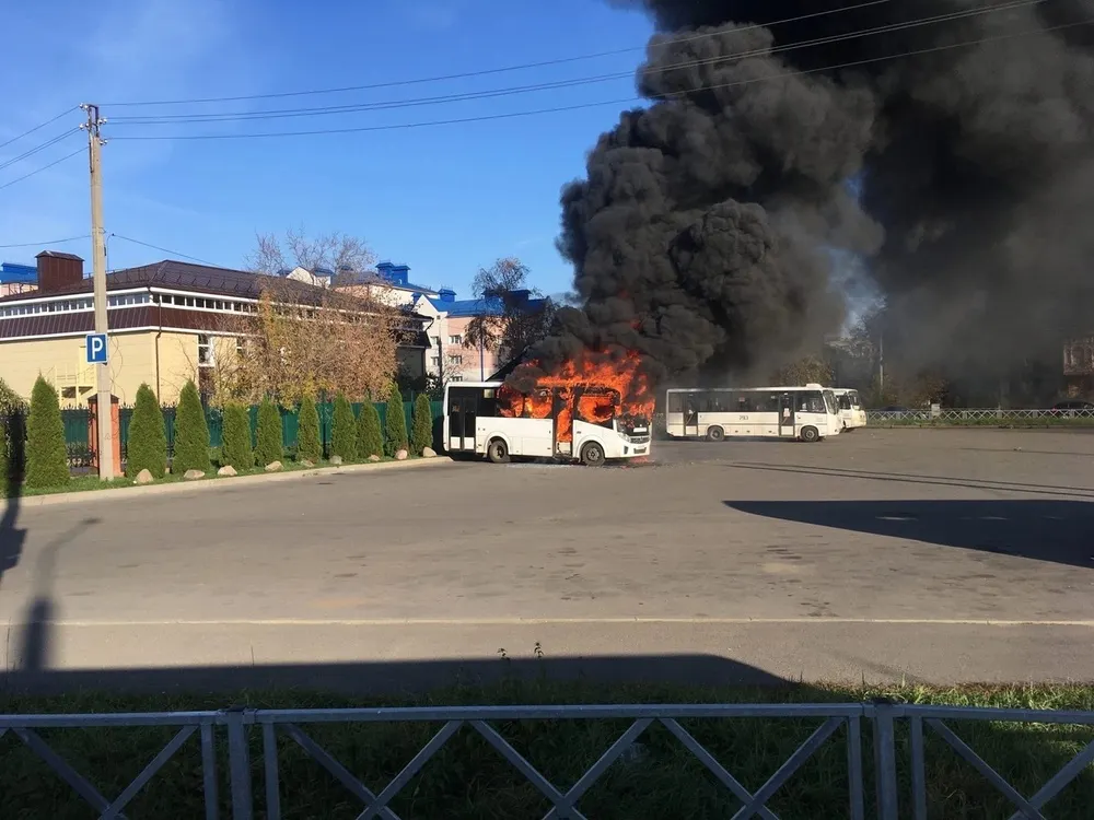 В Рыбинске сгорел автобус подмосковного перевозчика