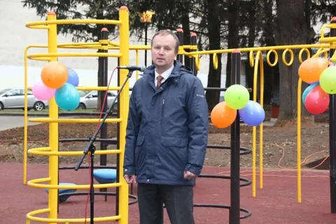 В Красноперекопском районе Ярославля после благоустройства открылся сквер