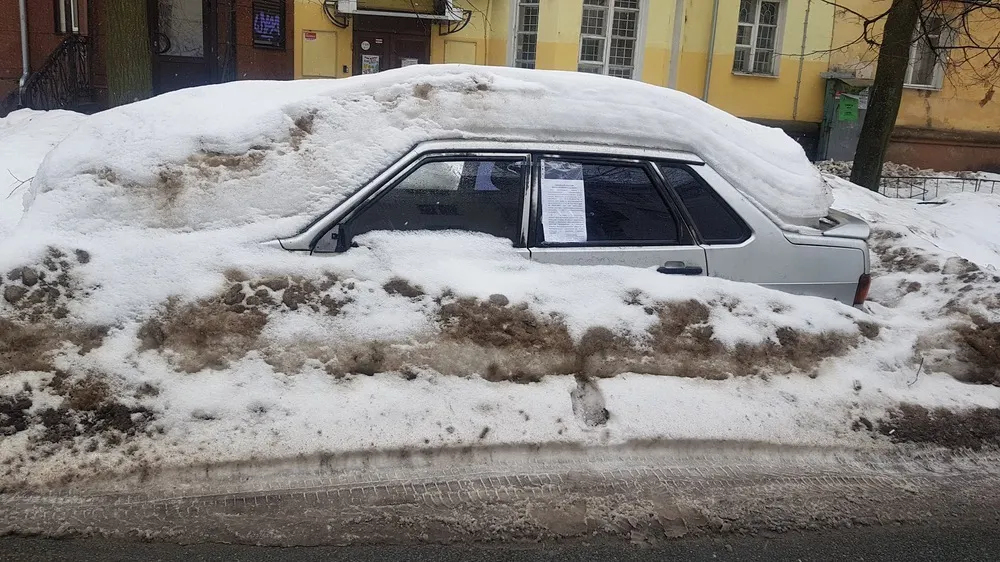 Власти Ярославля займутся эвакуацией «машин-подснежников»