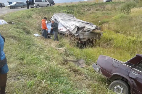 В ДТП в Ярославском районе погибли водитель и пассажир