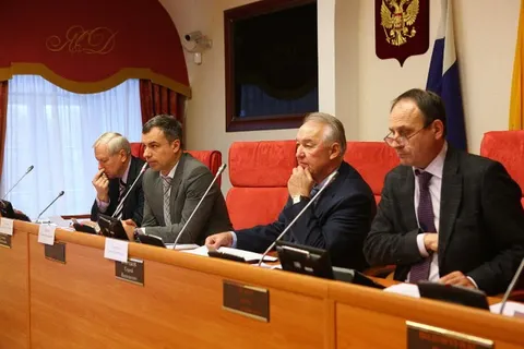 Александр Князьков: «В 2015 году расходы на содержание подразделений Правительства региона будут сокращены»