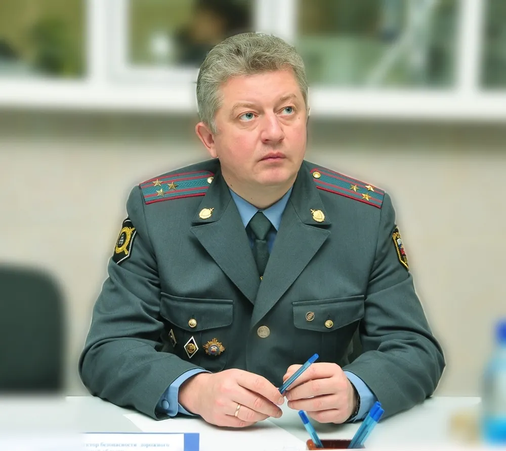 Жители Ярославля с интересом наблюдают за нововведениями своего земляка - начальника столичного ГИБДД Александра Ильина